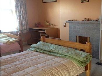 Colchester City Cottage ภายนอก รูปภาพ